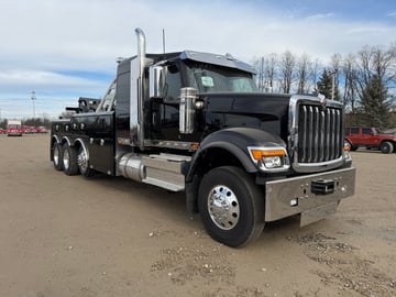 2025 International HX520 SFA with Century 5130