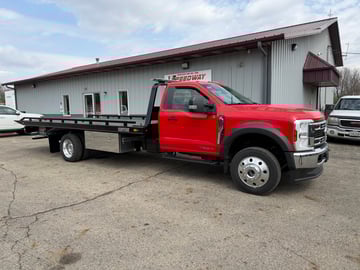 2024 Ford F550 4X4 Diesel with Century 10s Steel (Red)