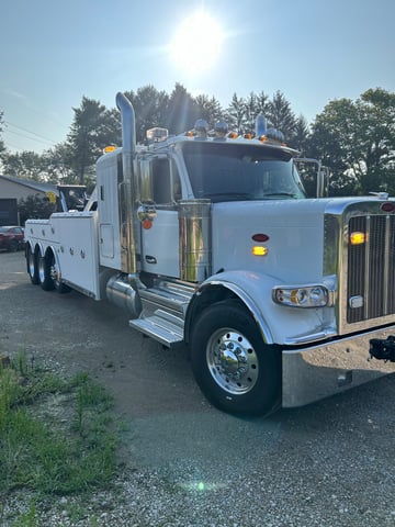 2026 Peterbilt 589 58